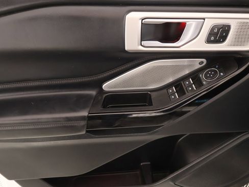 Used 2021 Ford Explorer Platinum w/ Equipment Group 601A image 18