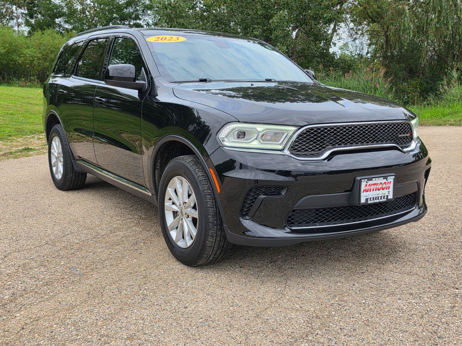 Used 2023 Dodge Durango SXT AWD/4WD image 11