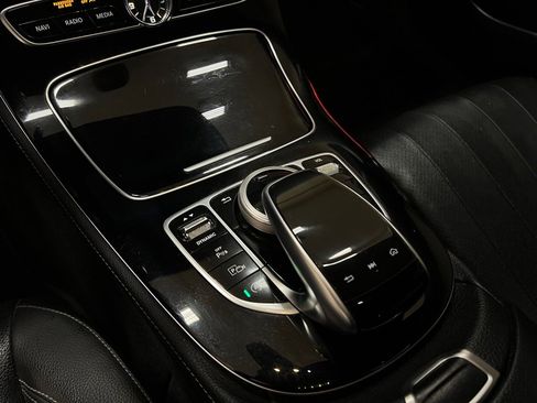 Used 2017 Mercedes-Benz E 300 image 30