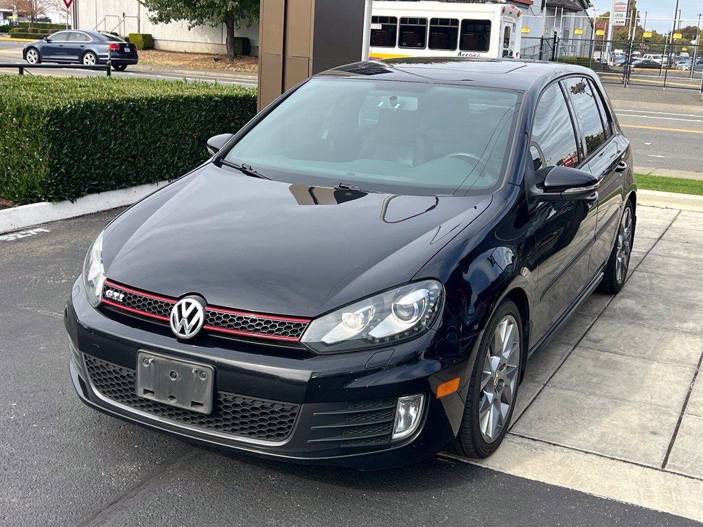 Used 2014 Volkswagen GTI Driver's Edition FWD image 3