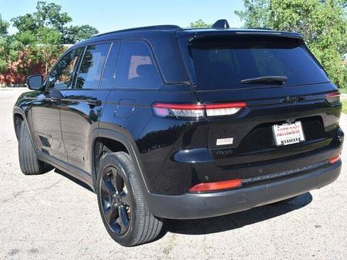 Used 2024 Jeep Grand Cherokee Altitude AWD/4WD image 5