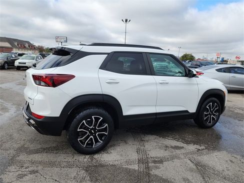 Certified 2022 Chevrolet TrailBlazer ACTIV image 2