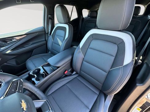 Certified 2025 Chevrolet Blazer EV LT image 23