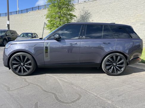 Used 2023 Land Rover Range Rover SV image 4