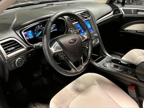 Used 2020 Ford Fusion SE w/ Equipment Group 151A image 15