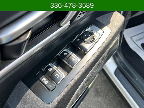 Used 2022 Kia Telluride LX AWD/4WD image 11