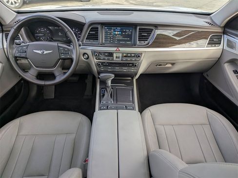 Used 2018 Genesis G80 3.8 w/ Option Group 02 image 13