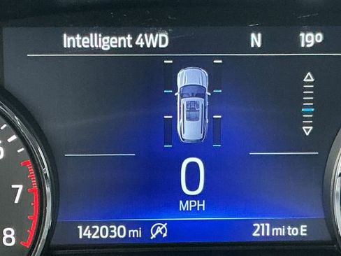 Used 2021 Ford Explorer XLT image 60