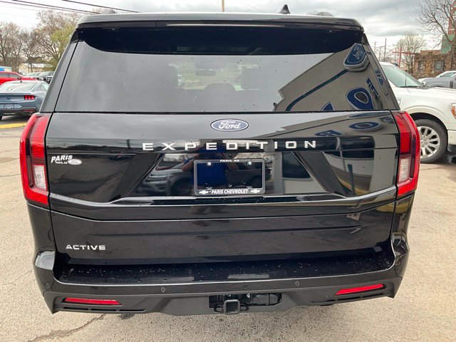 Used 2025 Ford Expedition Active AWD/4WD image 9