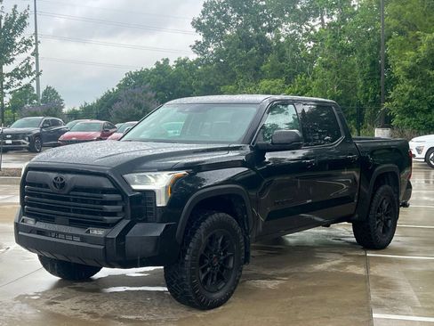Used 2024 Toyota Tundra SR5 w/ SR5 Premium Package AWD/4WD image 5