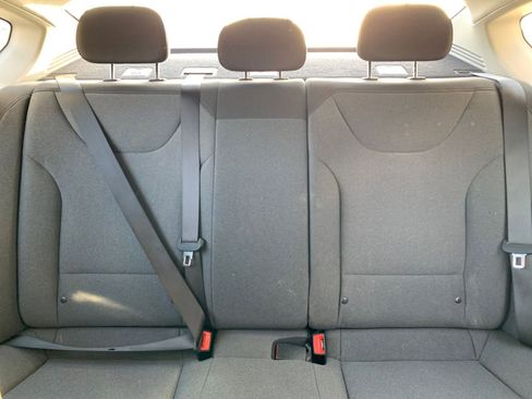 Used 2025 Kia K4 LXS image 38