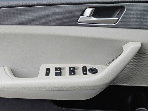 Used 2016 Hyundai Sonata SE image 20