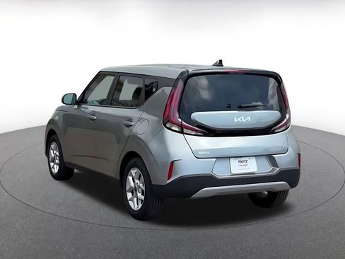 Used 2025 Kia Soul LX w/ LX Technology Package image 11