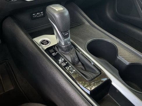 Used 2025 Nissan Altima 2.5 SV FWD image 17