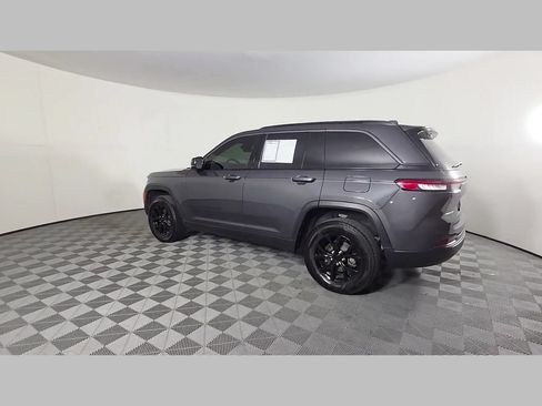 Used 2026 Jeep Grand Cherokee Altitude RWD image 42