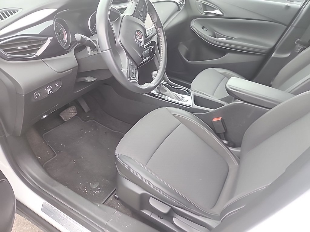 Used 2023 Buick Encore GX Preferred FWD image 3
