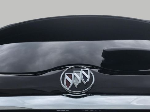 Certified 2022 Buick Enclave Avenir w/ Trailering Package, 5000 lbs. AWD/4WD image 24