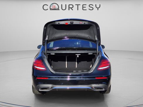 Used 2017 Mercedes-Benz E 300 image 11