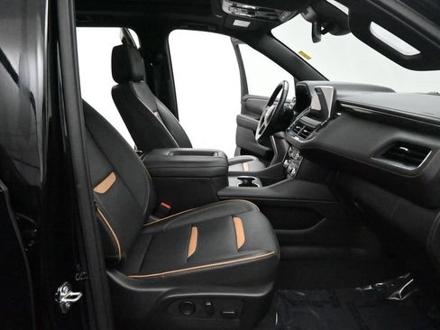 Used 2023 GMC Yukon XL AT4 w/ Technology Package AWD/4WD image 24