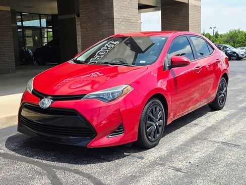 Used 2019 Toyota Corolla LE FWD image 3