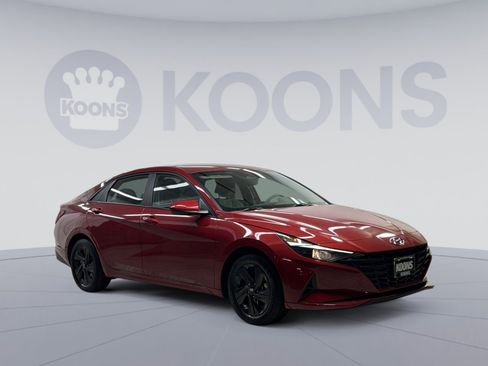 Used 2023 Hyundai Elantra SEL image 14