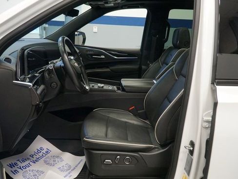 Certified 2024 Cadillac Escalade Sport w/ LPO, ONYX Package image 15