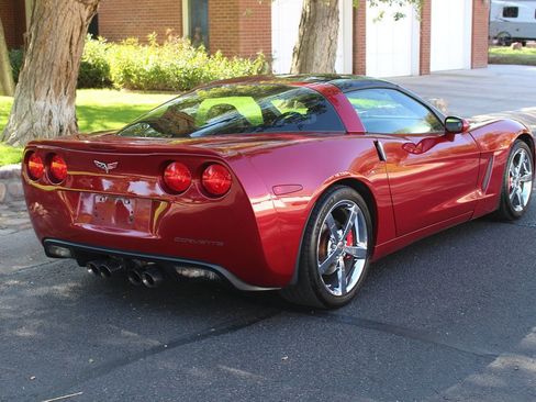 Used 2010 Chevrolet Corvette w/1LT w/ Roof Package image 6