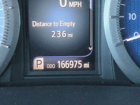 Used 2017 Toyota Sienna XLE w/ XLE Navigation Package image 28