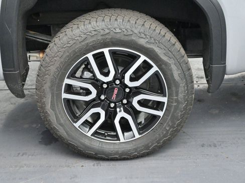 Used 2025 GMC Sierra 1500 AT4 w/ AT4 Premium Package image 36