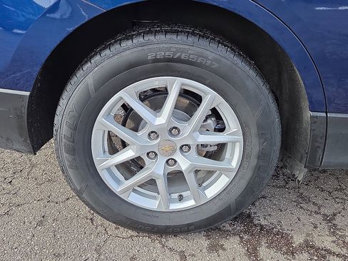 Used 2023 Chevrolet Equinox LS w/ LS Convenience Package image 7