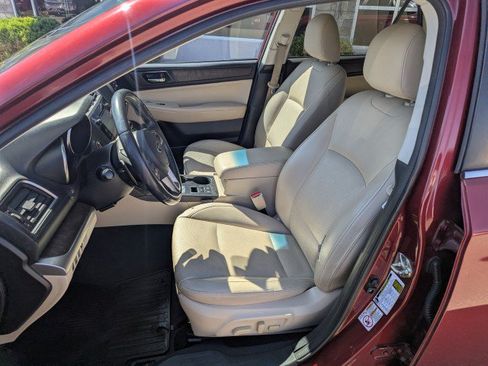 Used 2016 Subaru Outback 2.5i Limited AWD/4WD image 12