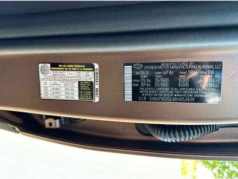 Used 2024 Hyundai Santa Fe Limited image 29