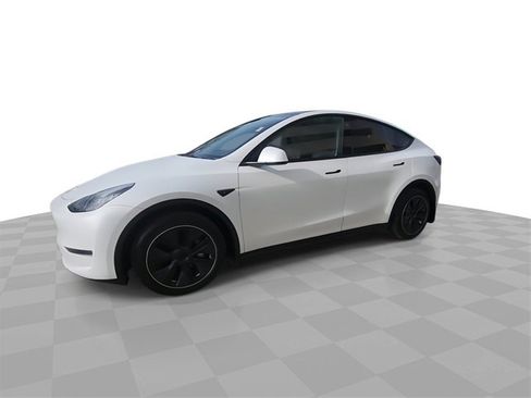 Used 2023 Tesla Model Y Long Range image 4