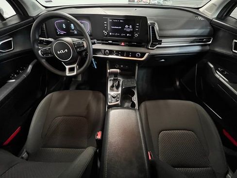 Used 2024 Kia Sportage LX image 17
