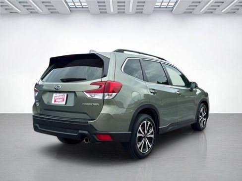 Used 2021 Subaru Forester Limited w/ Popular Package #3 image 4