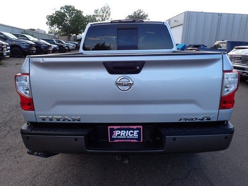 Used 2018 Nissan Titan PRO-4X w/ Pro-4x Convenience Package AWD/4WD image 3