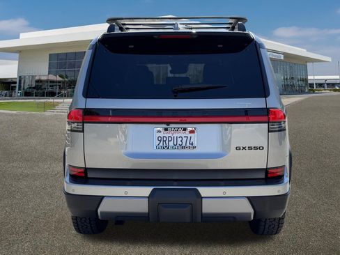 Used 2024 Lexus GX 550 AWD/4WD image 9