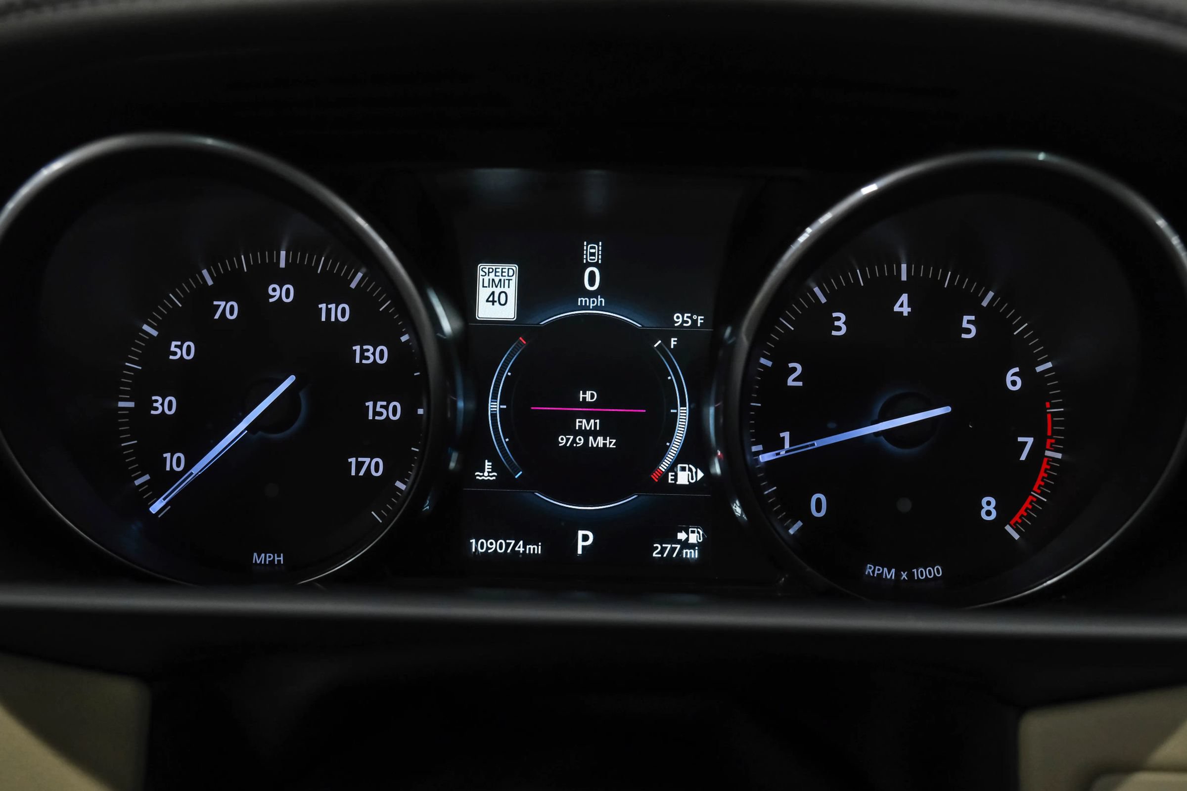 Used 2016 Land Rover Range Rover Sport HSE AWD/4WD image 18