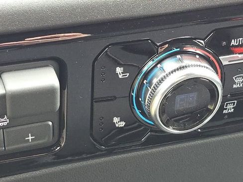 New 2026 GMC Sierra 1500 Elevation image 10