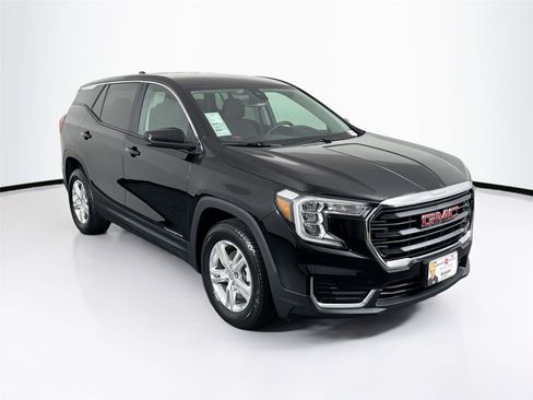 Used 2024 GMC Terrain SLE image 7