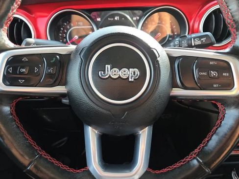 Used 2021 Jeep Wrangler Unlimited Rubicon w/ LED Lighting Group AWD/4WD image 24