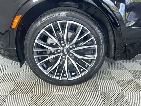 Used 2024 Cadillac XT4 Sport FWD image 31