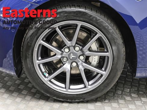 Used 2018 Tesla Model 3 Mid Range image 27