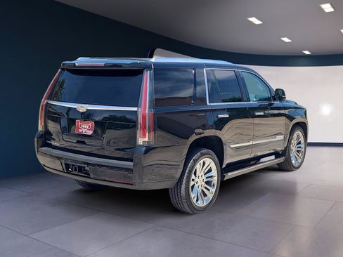 Used 2019 Cadillac Escalade Premium Luxury w/ LPO, Radiant Package AWD/4WD image 5