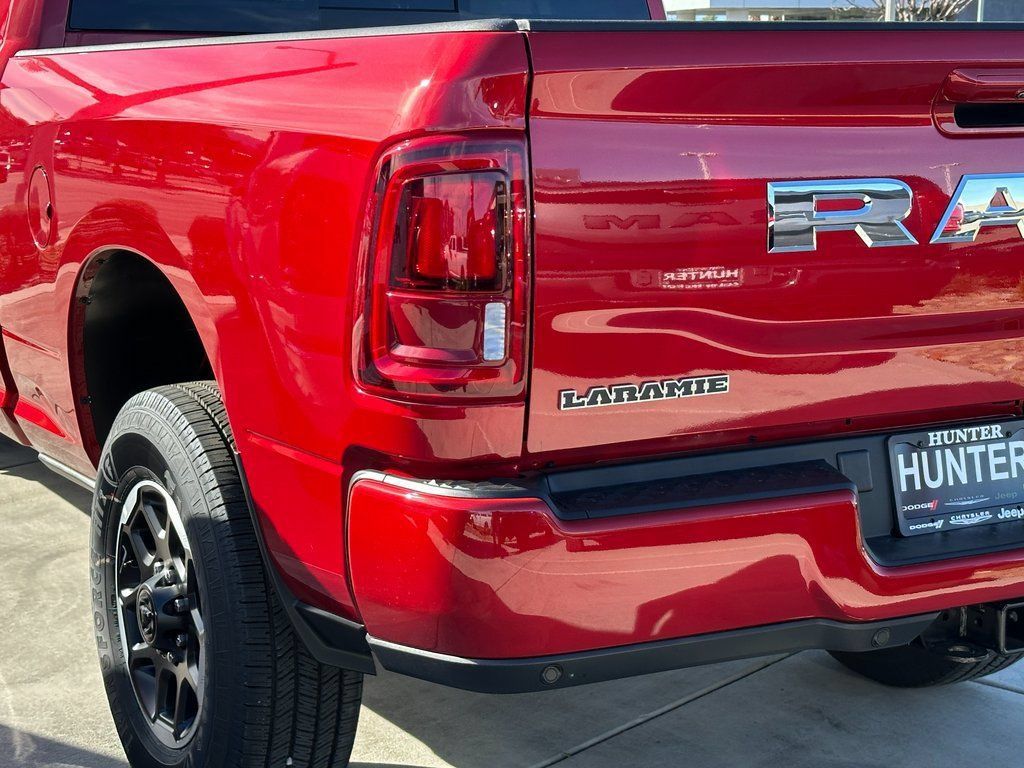 New 2026 RAM 3500 Laramie AWD/4WD image 10