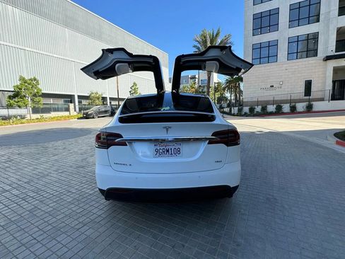 Used 2019 Tesla Model X 75D AWD/4WD image 6