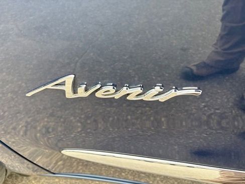 Used 2022 Buick Enclave Avenir w/ Avenir Technology Package AWD/4WD image 10