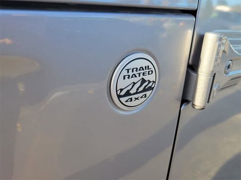 Used 2018 Jeep Wrangler Unlimited Sport S image 3