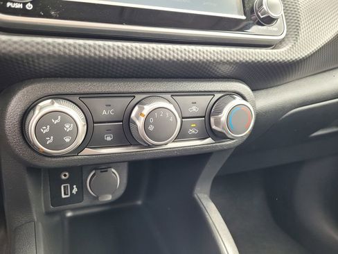 Used 2023 Nissan Kicks S image 15