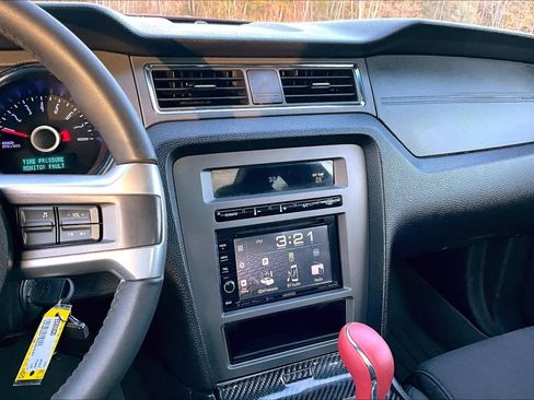 Used 2014 Ford Mustang GT image 6